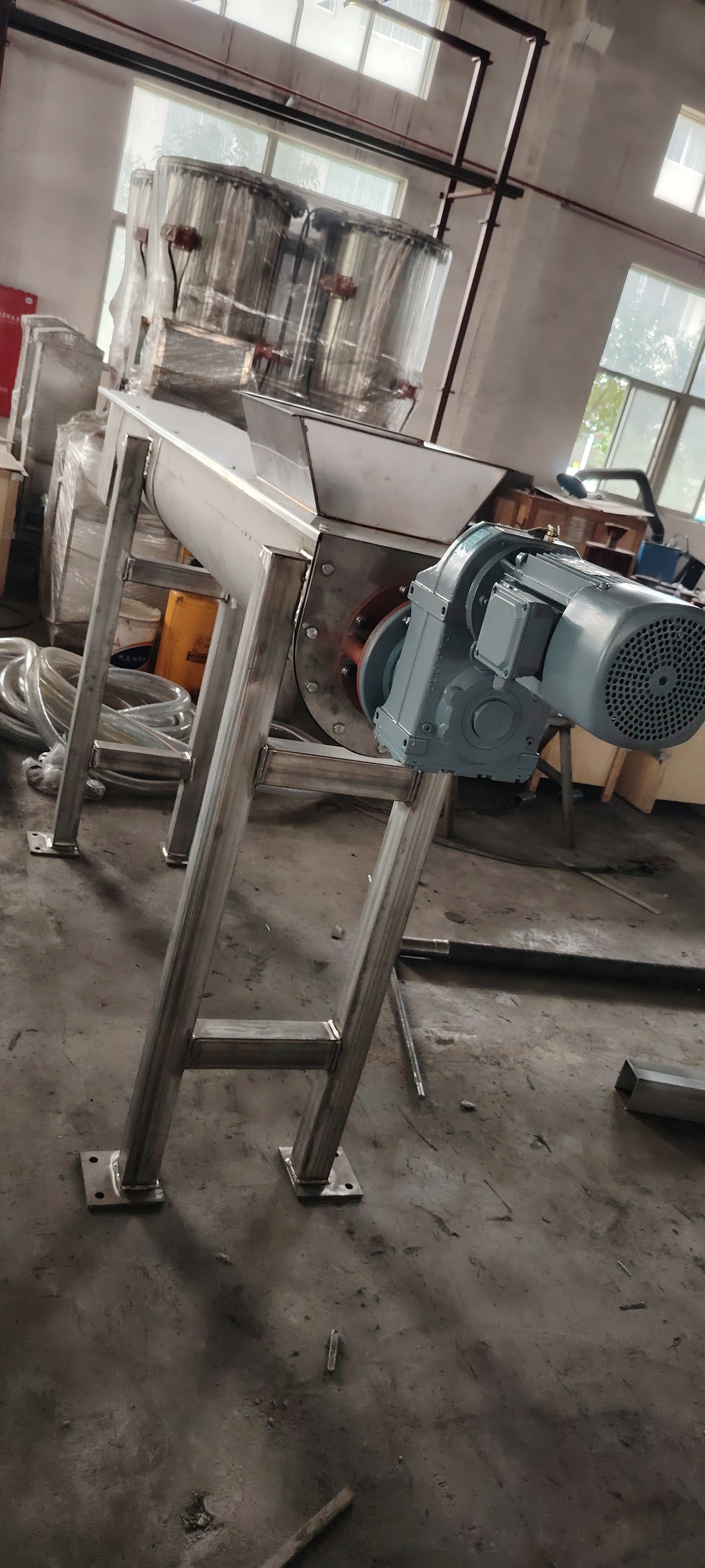 管式螺旋輸送機(jī)防止異味散出