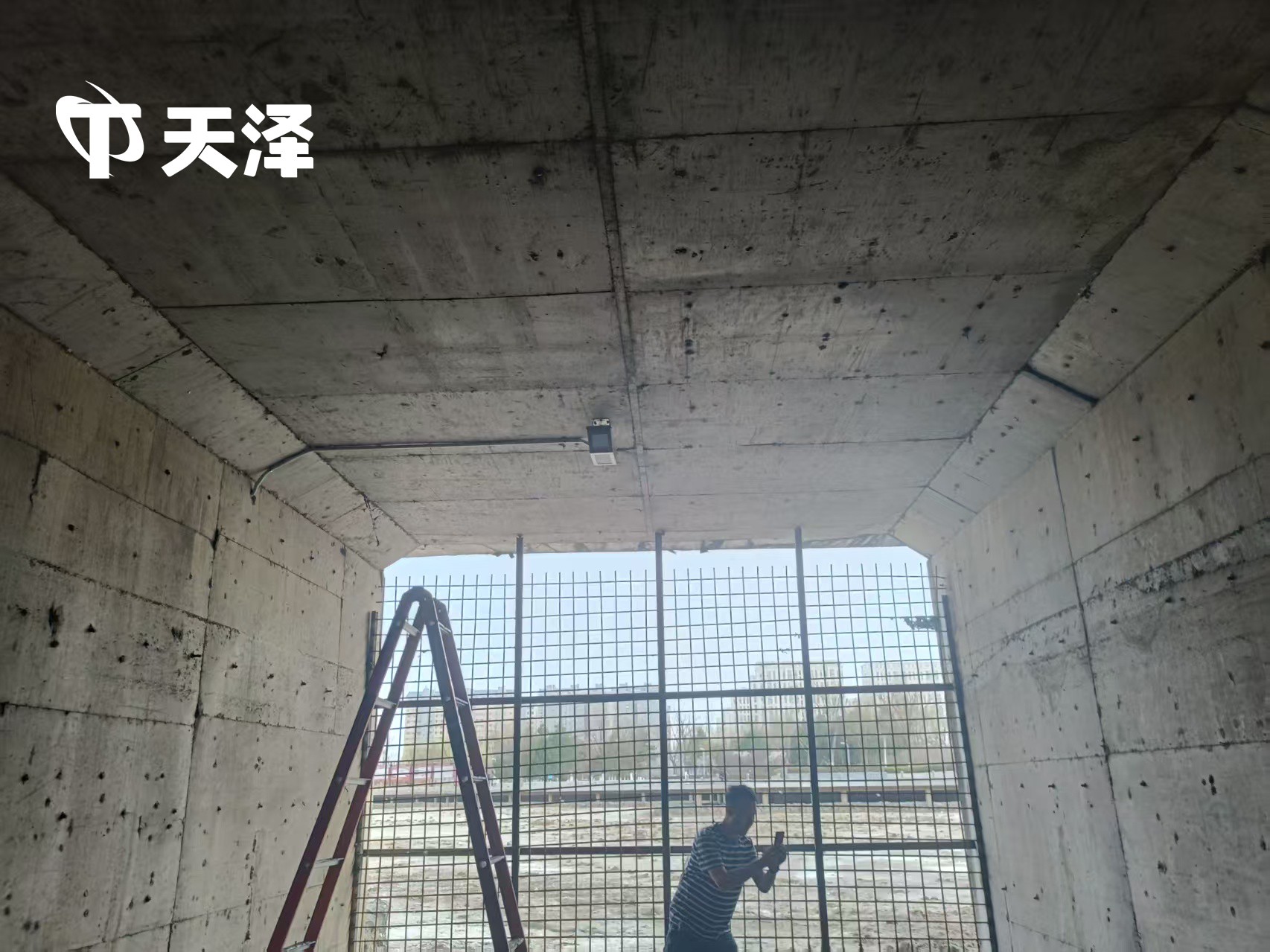 天泽环境水位监测站顺利安装成功 筑牢智慧水文监测防线