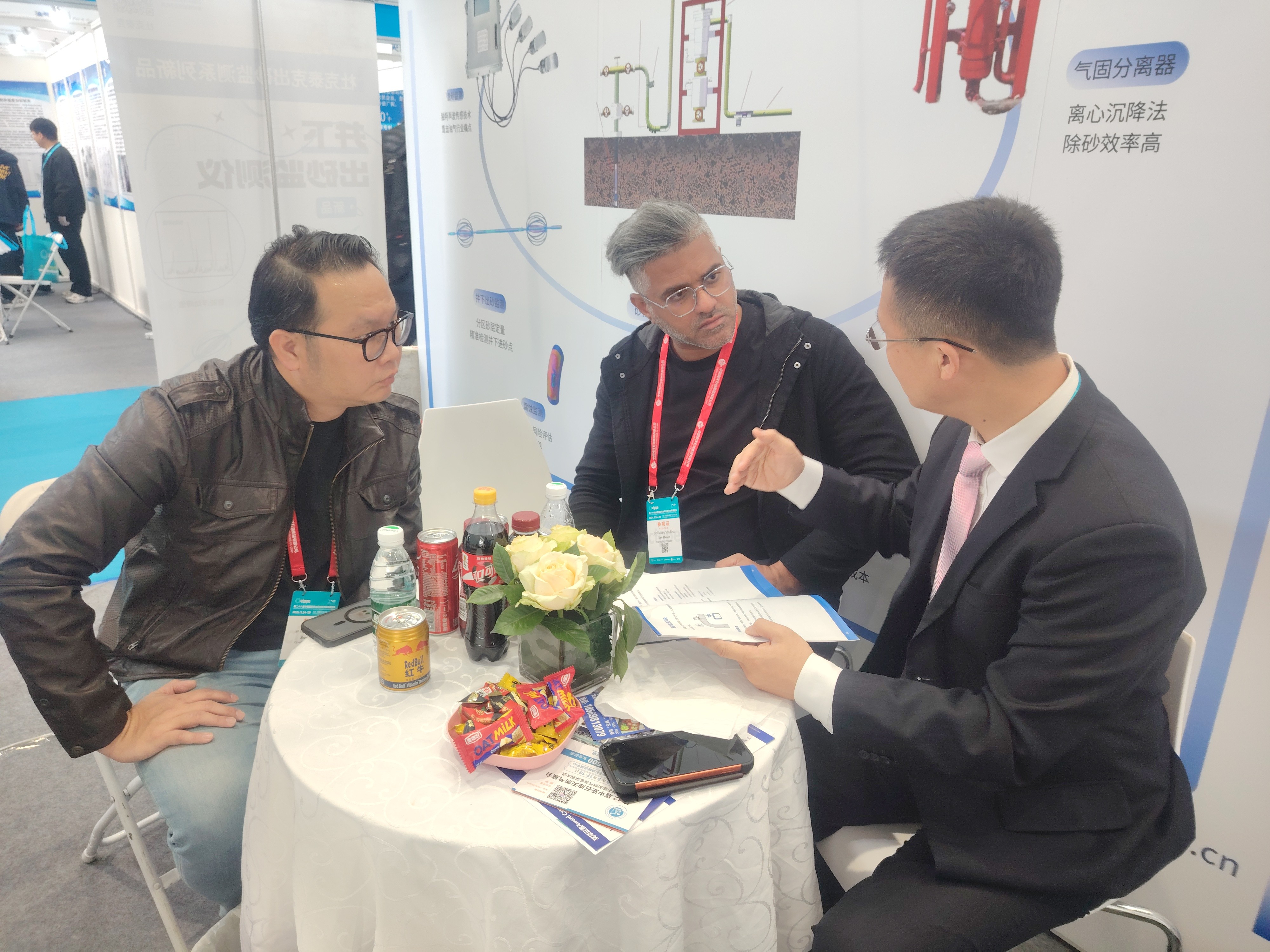 杜克泰克亮相国际石油石化装备展 多款监测产品备受瞩目