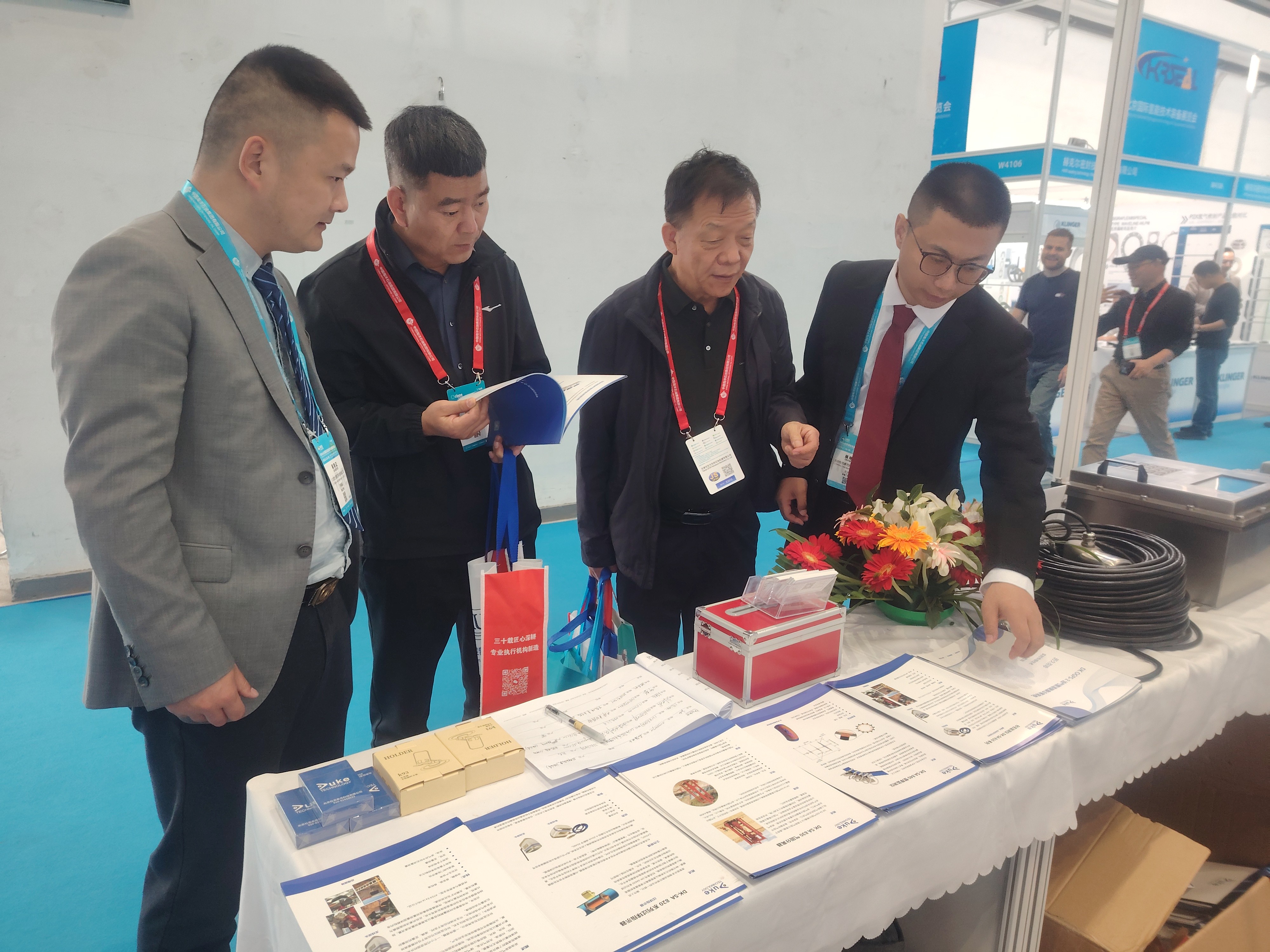 杜克泰克亮相国际石油石化装备展 多款监测产品备受瞩目